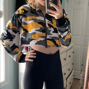 Forever 21 Camo Cropped Hoodie